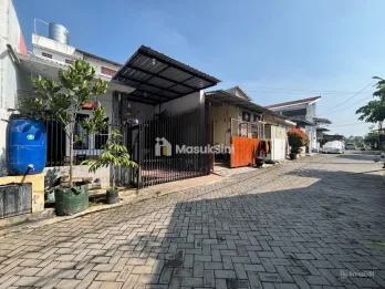 Rumah 2 lantai di Grand Puri Bunga Nirwana Jember