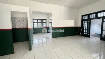 Rumah Disewa Tidar Malang Strategis Cocok Cafe, Kantor & Usaha