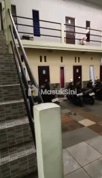 Rumah Kost 23 Kamar Full Penghuni dan Full Perabot dekat UNEJ Jember