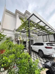 Rumah modern 2 lantai di Jagakarsa