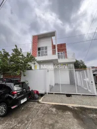 Rumah murah 2 lantai bangunan bata merah