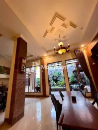 Di Jual Cepat Rumah 2 Lantai Plus Usaha Cafe & Resto