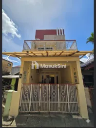Di Jual Rumah Strategis 2 Lantai Siap Huni