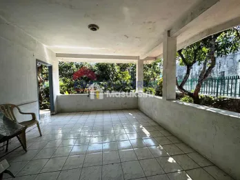 DIJUAL RUMAH TANAH LUAS & BANGUNAN BESAR DI LAWANG Lokasi Strategis, Depan