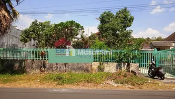 DIJUAL RUMAH TANAH LUAS & BANGUNAN BESAR DI LAWANG Lokasi Strategis, Depan