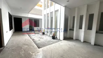 Disewakan Ruang Usaha Lokasi Strategis Ramai Usaha Dekat Stadion Gajayana