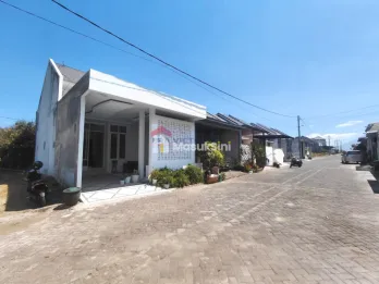 DISEWAKAN RUMAH SIAP HUNI LINGKUNGAN NYAMAN & VIEW GUNUNG SEMERU