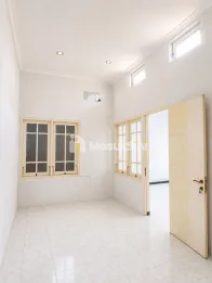 Jual Cepat Lepas Aset Tahun ini Rumah Siap huni Cluster terdepan Pakuwon City Surabaya