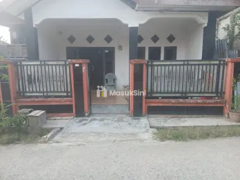Jual Rumah di Kota Sorong Km.13 Luas 8 X 16Harga 320 jt.Surat2 SHM2 kmar Tdur 1 Kamar Mandi