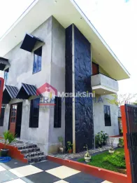 RUMAH 2 LANTAI DIJUAL ADA KOLAM RENANG COCOK UNTUK HUNIAN KELUARGA