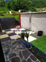 RUMAH 2 LANTAI DIJUAL DILENGKAPI SWIMMING POOL, COCOK UNTUK HUNIAN KELUARGA