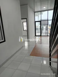 Rumah 3 Lantai Cibubur Mansion Sertifikat SHM Siap Huni
