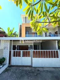 Rumah 3 Lantai Modern Minimalis Full Furnished di Perum De Sapphire Residence Lowokwaru