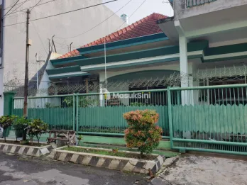Rumah Dijual di Jl. Sukarno Hatta Indah Malang Harga Jual : 3 M Luas Tanah : 202 Luas Bangunan : 150 Kamar Tidur : 4 Kam