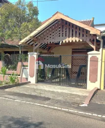Rumah Jual Dalam Perum Bebas Banjir Dekat Pusat Kota