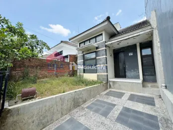 Rumah Jual Minimalis Modern Area Dieng Lingkungan Nyaman dan Aman