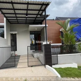 Rumah Minimalis Modern Dijual di Riverfront Urban Resort