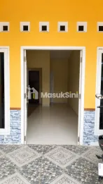 Rumah siap huni akses mobi harga murah siap nego di jakarta timur