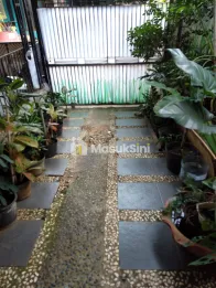 Rumah tinggal di kompleks
