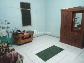 Rumah + usaha didepok