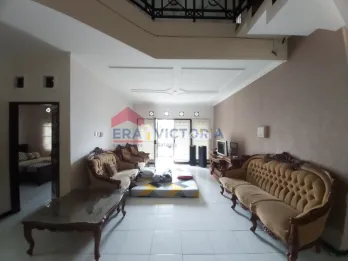 Dijual dan Disewakan Hunian Nyaman Sejuk Cocok untuk Keluarga / Villa