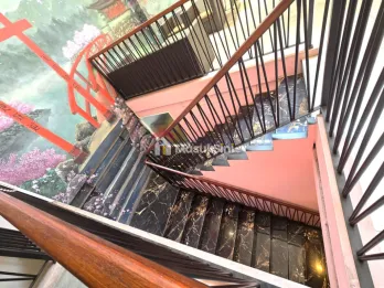 Dijual Ruko 2 Lantai Luas dan Siap untuk Usaha