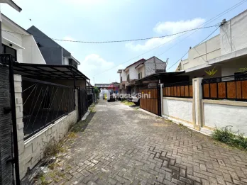 Dijual Rumah 2 Lantai Semi Furnished Cocok Untuk Villa Di Batu