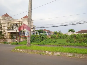 Dijual Tanah Posisi HOOK Strategis Cocok untuk Bisnis/Bangun Rumah Impian