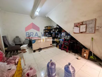 Dijual Toko Grosir dan Retail yang Masih Aktif Operasional di Area Sulfat