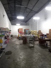 Disewakan Gudang/Toko Siap Pakai Poros Jalan Utama, Bangunan Kokoh