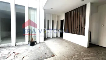 Disewakan Ruang Usaha di Kawasan Klojen, Berada di Poros Jalan Ramai