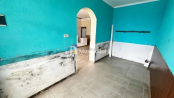 Disewakan Ruang USAHA Lokasi Strategos Area Ramai Cocok untuk Cafe, Resto