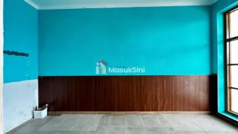 Disewakan Ruang USAHA Lokasi Strategos Area Ramai Cocok untuk Cafe, Resto