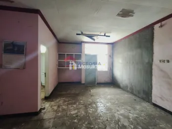 Disewakan Ruko 2 Lantai Lokasi Strategis & Area Parkir Luas