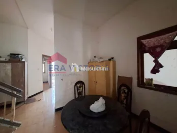Disewakan Rumah Dekat Pusat Kuliner Sawojajar Cocok Untuk Hunian/Usaha