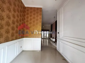Disewakan Rumah di Perumahan Berkelas Permata Jingga Estate