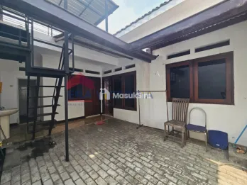 Disewakan Rumah Lokasi Strategis Nyaman&Halaman Luas Dekat Gerbang Tol