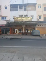 Jual Ruko 2 Unit Di Kota Sorong Km 8 Jln.Pendidikan3 Lantai Luas Tanah 10 X 20Luas Bangunan 10 X 17