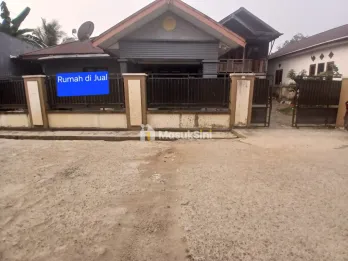 Jual Rumah di Kota Sorong km.13 UTiLuas Tanah 20 X 162 Unit Rumah1 Tempat Usaha