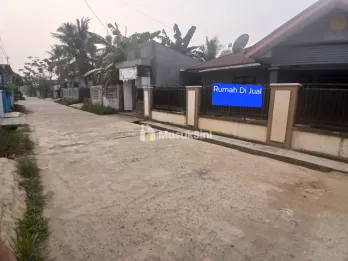 Jual Rumah di Kota Sorong km.13 UTiLuas Tanah 20 X 162 Unit Rumah1 Tempat Usaha