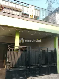 Rumah 2 lantai siap huni