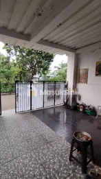 RUMAH 2 LANTAI SIAP HUNI HADAP TAMAN DAN BOULEVARD