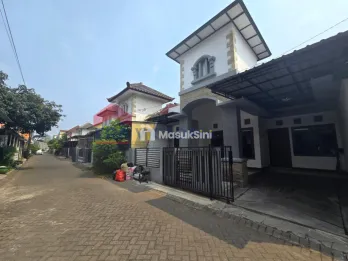 Rumah Disewakan Lokasi Strategis Nyaman & Halaman Luas Cocok Utk Hunian