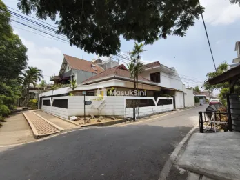Rumah Sewa Cocok untuk Kantor di Tengah Kota Malang
