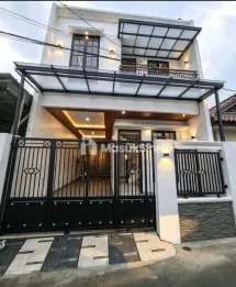 Rumahn Non Town House American Luxury